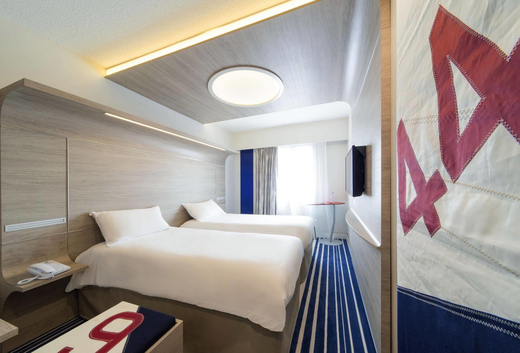 Ibis Styles Centre 3*